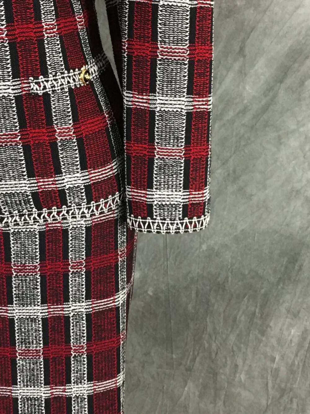 BEAUTIFUL St John collection knit red black white multi jacket skirt suit 10 12